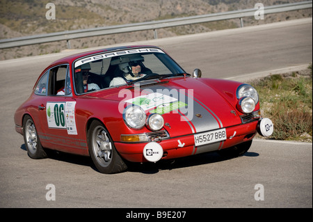 Rot 1968 Porsche 911 S Racing in der Classic-Rallye Mallorca Stockfoto