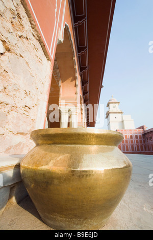 Nahaufnahme von einem Kalash, Stadtschloss, Jaipur, Rajasthan, Indien Stockfoto