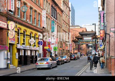 Orientalische Restaurants auf Faulkner Street in Chinatown, Manchester, England Stockfoto