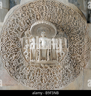 Kunstvoll geschnitzten Marmor Mauerwerk im Chaumukha-Tempel, der Haupttempel in den Komplex der Jain-Tempel von Ranakpur. Stockfoto