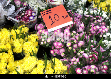 Blumen kaufen, Pak Khlong Talat Blumenmarkt, in Bangkok, Thailand Stockfoto