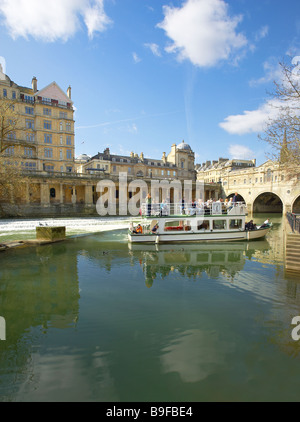 Pulteney Brücke über den Fluss Avon in Bath, Somerset, England Stockfoto