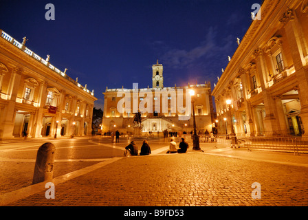 Marc Aurel-Statue auf Sockel in der Nacht Monte Zeitabschnittes Rom Latium Italien Stockfoto