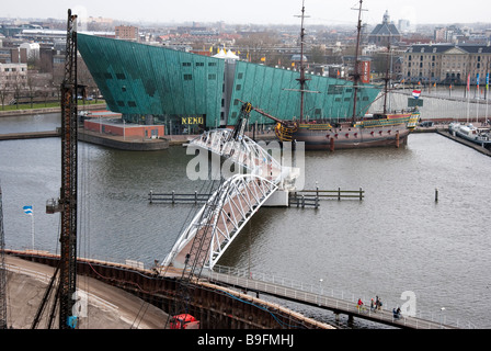 Luftbild Ost Dock & Nemo Science Centre Amsterdam Stockfoto