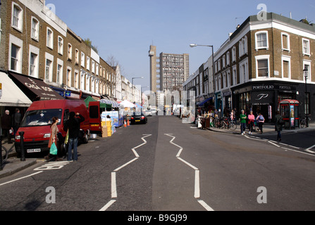 Trellick Tower London Ansicht von Golborne Road North Kensington Stockfoto