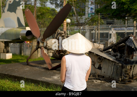 Wrack der amerikanischen Flugzeuge Schuss nach unten während uns Vietnam Krieg. Militärmuseum Ho-Chi-Minh-Stadt-Vietnam Stockfoto