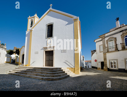 Portugal, Alentejo, typische Straßenszene, Monforte Stockfoto