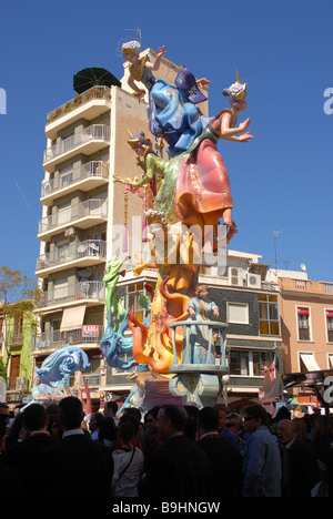 Massen an Las Fallas Fiesta, Dia de San Jose, Spanien, Denia, Provinz Alicante, Comunidad Valenciana Stockfoto