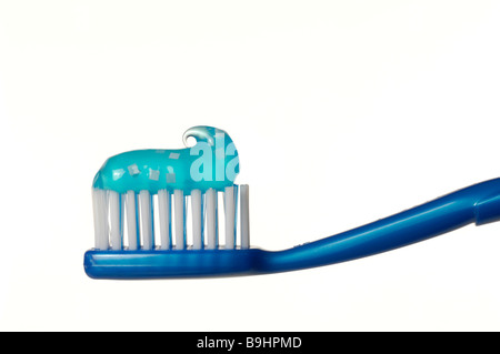 Zahnpasta auf die Zahnbürste Stockfoto