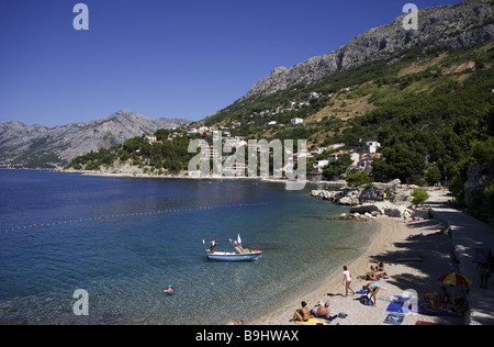 Kroatien Dalpatia Makarska Riviera Brela Badebucht Serie Europa Ziel Meer Mittelmeer Küste Küste Landschaft Berge Stockfoto