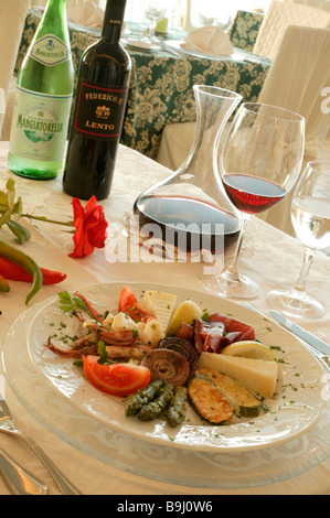 Kalabrische Antipasti, Wein Stockfoto