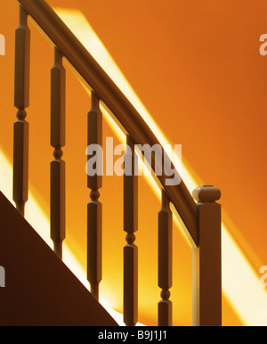 Treppengeländer detail Wohnung Treppenhaus im Haus Treppe Holz-Treppe Holz-Handlauf Handläufe Treppe Aufstieg Residenz Sprossen Stockfoto