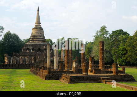 Wat Chang Lom Tempel in den Tempeln der Sukhotai Unesco Weltkulturerbe, Si Satchalanai, Thailand, Asien Stockfoto