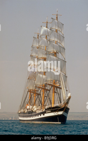 Die 1926 russische 114m vier Masten Viermastbark groß Schiff Krusenschtern in Weymouth Dorset England UK Stockfoto