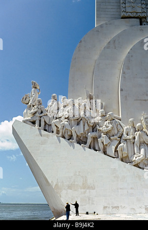 Moderne Denkmal der portugiesischen Entdeckungen, vorne Heinrich der Seefahrer, Lissabon, Portugal, Europa Stockfoto