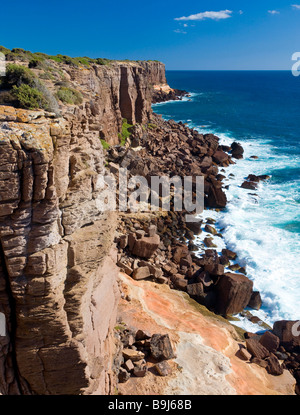 Felsformationen entlang der westlichen Küste der Insel Isola di Sant' Antioco, Sardinien, Italien, Europa Stockfoto