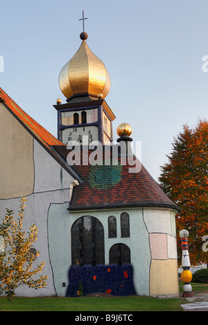 Hundertwasser Kirche St. Barbara in Baernbach, Steiermark, Österreich, Europa Stockfoto