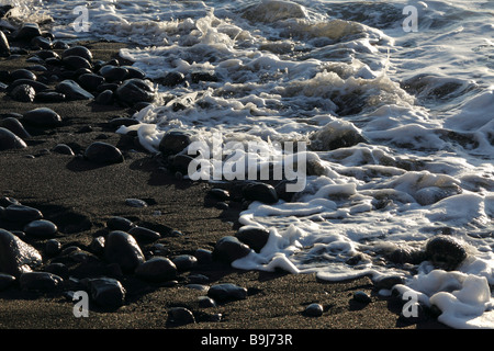 Schwarze Kieselsteine am Strand, Playa de Santiago, La Gomera, Kanarische Inseln, Spanien, Europa Stockfoto