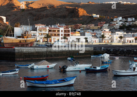 Im Fischereihafen am Morgen, Playa de Santiago, La Gomera, Kanaren, Kanarische Inseln, Spanien, Europa Stockfoto