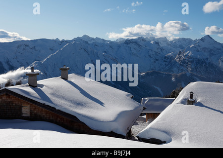 Mauritz Alphütte, verschneite Hütten im Rofan, Rofan Bereich, Tirol, Österreich, Europa Stockfoto