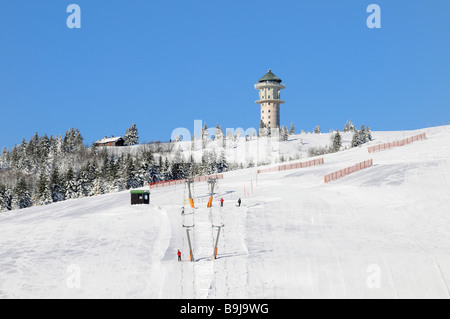 Skilift und Skipiste am Feldberg im Schwarzwald, Baden-Württemberg, Deutschland, Europa Stockfoto