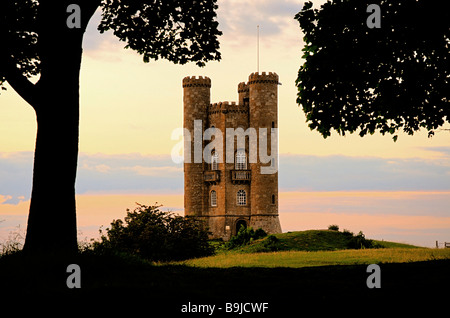 Beacon Tower, Broadway, Cotswolds, Worcestershire, England, Großbritannien, Europa Stockfoto