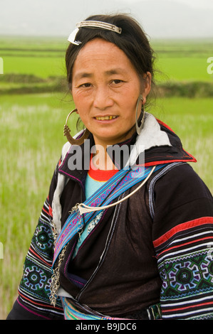 Porträt einer Frau Black Hmong in Sapa Vietnam Stockfoto