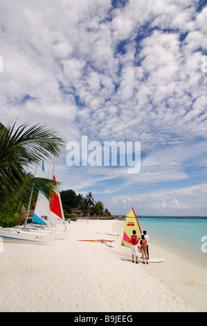 Wind Surf Schule, Full Moon Resort, Malediven, Indischer Ozean Stockfoto