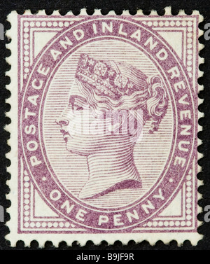 Nahaufnahme eines Penny, 1d, flieder viktorianischer britischer Poststempel auf schwarzem Hintergrund, herausgegeben um 1880. Nicht Verwendet. SG 171 mint. Stockfoto