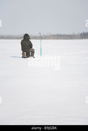 Eisfischen in Finnland Stockfoto