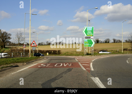 Verkehrsschilder, M M25 und A41 in Hertfordshire UK Stockfoto