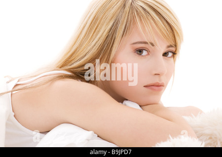 helles Bild schöne Teenager-Mädchen in weißen Baumwoll-shirt Stockfoto