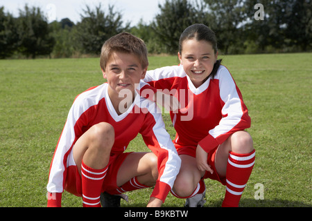 Zwei junge Fußballer Stockfoto