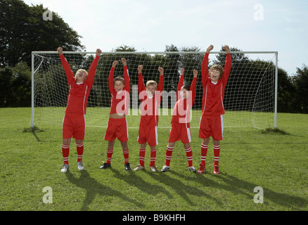Fußball Team jubeln vor dem Tor Stockfoto