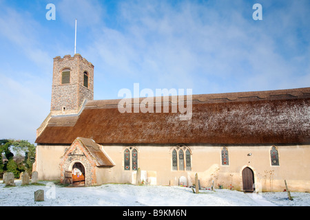 Kirche St. Ethelbert am Thurton in Norfolk nach Winter Schneefall Stockfoto