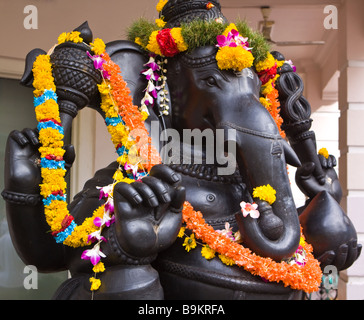 Statue des Hindu-Gottes Ganesh Chaturthi in Singapur Stockfoto