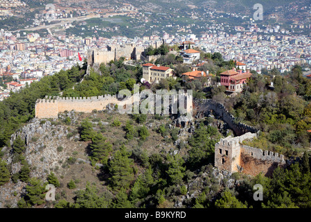 FESTUNGSMAUERN von IC KALE PAMPHYLIA Türkei ALANYA Türkei 17. November 2007 Stockfoto