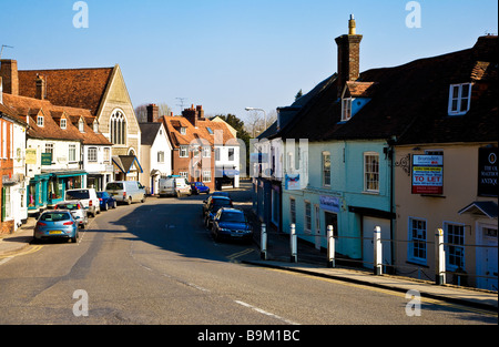 Blick von der Brücke entlang Bridge Street in Hungerford Berkshire England UK Stockfoto