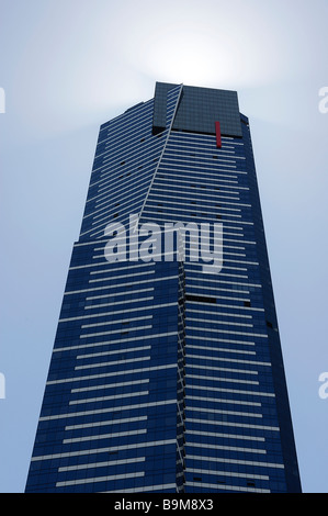 Nachschlagen von den 300m hohen Eureka Tower Büro- und Wohngebäude in Melbourne, Australien Stockfoto