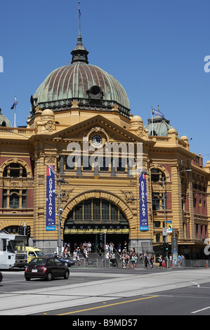 Historischen viktorianischen Bahnhof Flinders Street Station, Melbourne. Stockfoto