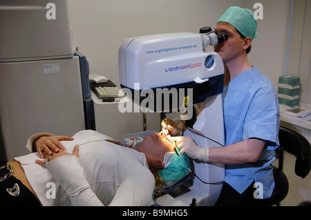 Chirurgie für Presbyopie, Berlin, Deutschland Stockfoto