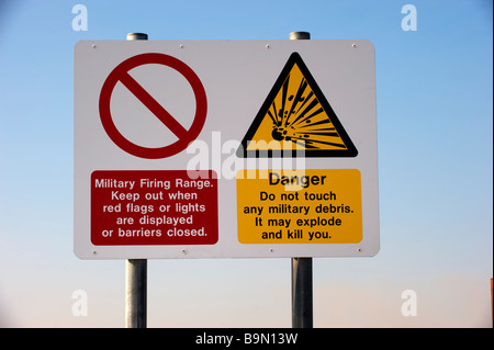 Warnschild am Ministerium der Verteidigung Land Northumberland Stockfoto