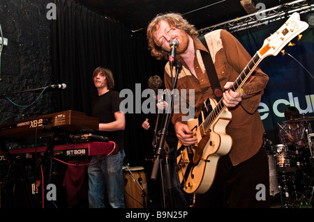 Detroit Social Club Höchstleistungen auf der Bühne der Cluny In Newcastle upon Tyne Stockfoto