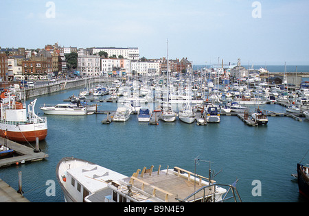 Ramsgate, Kent. Gesamtansicht des alten Hafens. Stockfoto