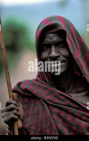 Äthiopien, unteren Omo-Tal, Weltkulturerbe der UNESCO, Krieger vom Stamm Surma Stockfoto