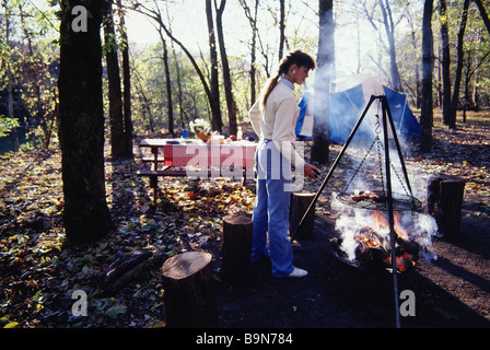 Primitive Zelt Camping Stockfoto