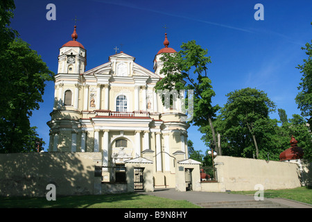 Frontansicht von St. Peter und St. Paul Kirche in Vilnius, Litauen. Stockfoto