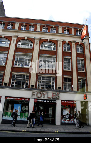 Allgemeine Außenansicht des Foyles Bookshop Charing Cross Road London England uk 2009 Stockfoto