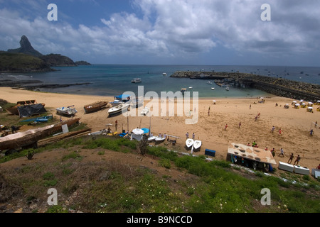 Haupthafen Baia de Santo Antonio Praia Do Porto Fernando de Noronha-Pernambuco-Brasilien Stockfoto