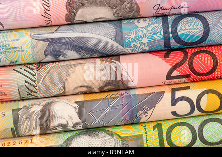 $5 $10 $20 $50 $100 australische Dollar-Noten gerollt Stockfoto